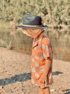 Salty Shreds Peace Out Linen Button Shirt - Groms -Salty Shreds Shop image dc11a10f 179f 4b95 abfc d6b51d071254